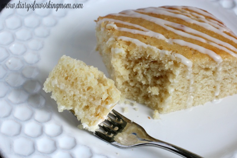vanilla-bean-coffee-cake-with-fork
